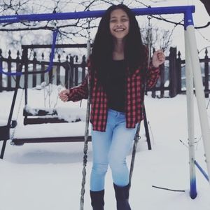 Meet your Posher, Nicamae